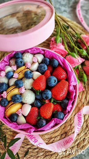 Фруктовые ягодные букеты