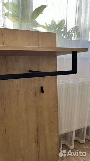 Вешалка настенная в прихожую