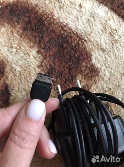 Зарядное устройство для телефона