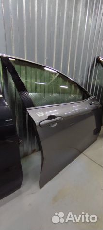 Передняя правая дверь Тойота Камри 70