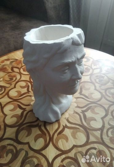 Скульптура кашпо