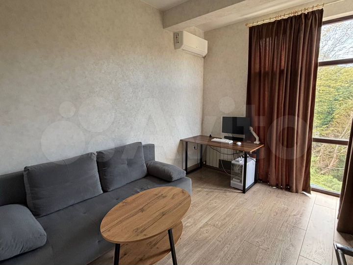 2-к. квартира, 45 м², 2/4 эт.