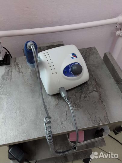 Аппарат для маникюра strong 210 40К, 65Вт