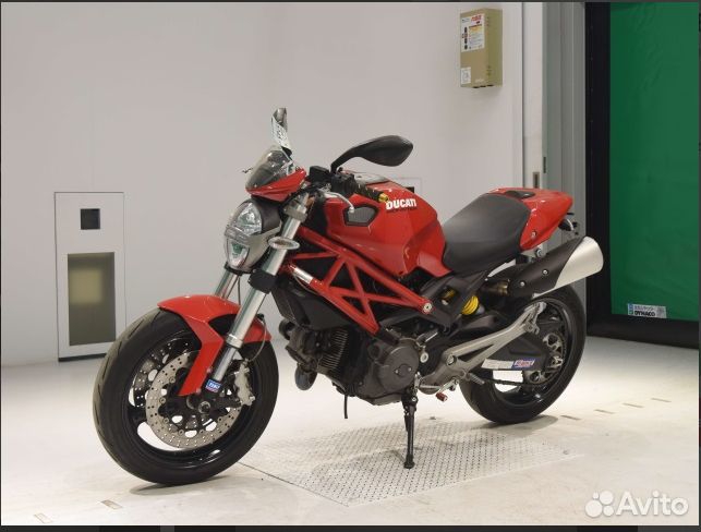 Ducati Monster 696, 2010