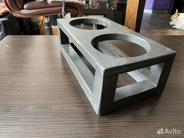 Подставка для мисок