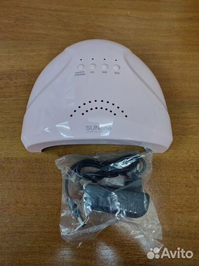 Лампа для маникюра розовая SUNone 48W