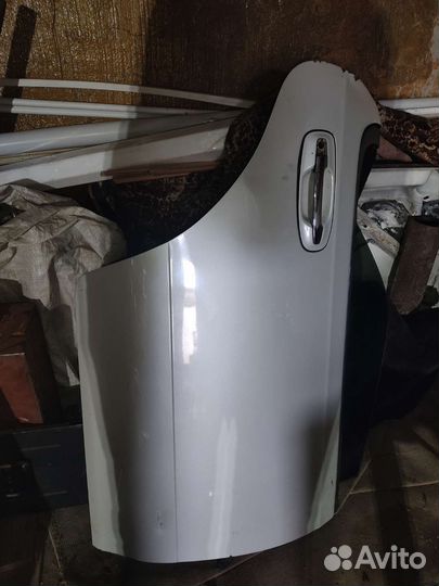 Дверь задняя правая Nissan Laurel 34