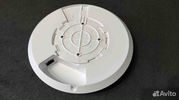 Точка доступа Ubiquiti UniFi U AP-AC-LR