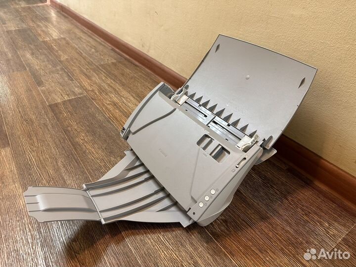 Сканер протяжный Canon DR-C120