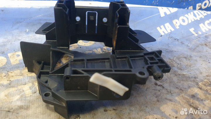 Крепление подрулевых переключателей. Ford Transit