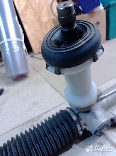 Рулевая рейка 565002W300 santa fe, kia