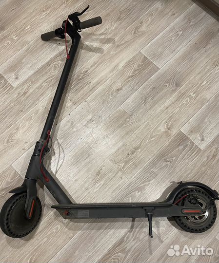 Электросамокат Xiaomi M365