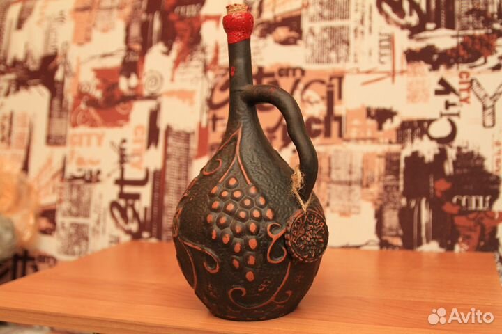 Глиняный кувшин для вина Абхазия с пробкой