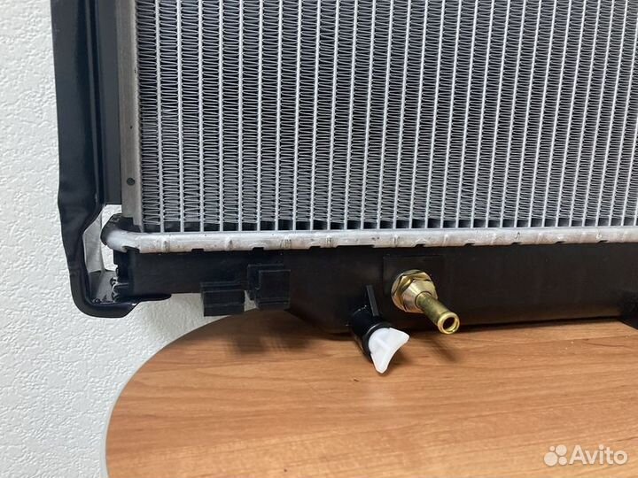 Радиатор охлаждения Тойота Лэнд Крузер 80 HD/HZ 90