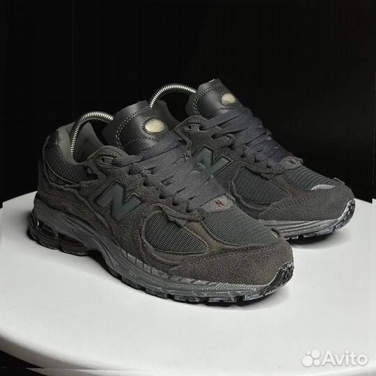 Кроссовки New Balance 2002R black