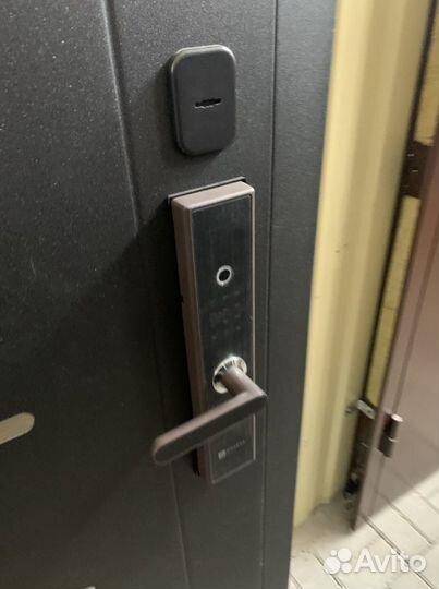 Гарда. Замок с отпечатком пальца