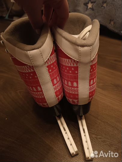 Коньки фигурные larsen