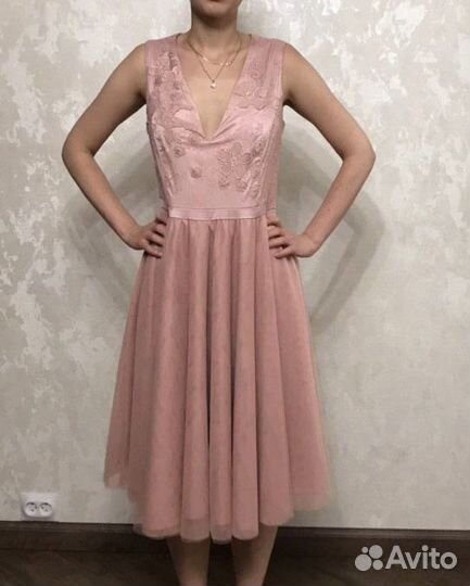 Пудровое платье