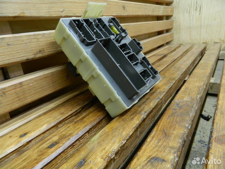 Блок предохранителей Ford Focus рест. 2002