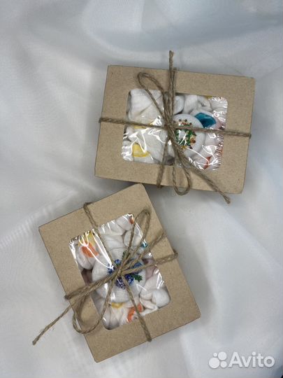 Комплект резинок с вышивкой