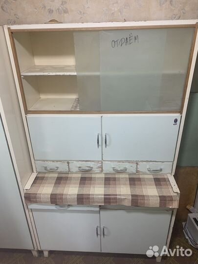 Кухонный сервант