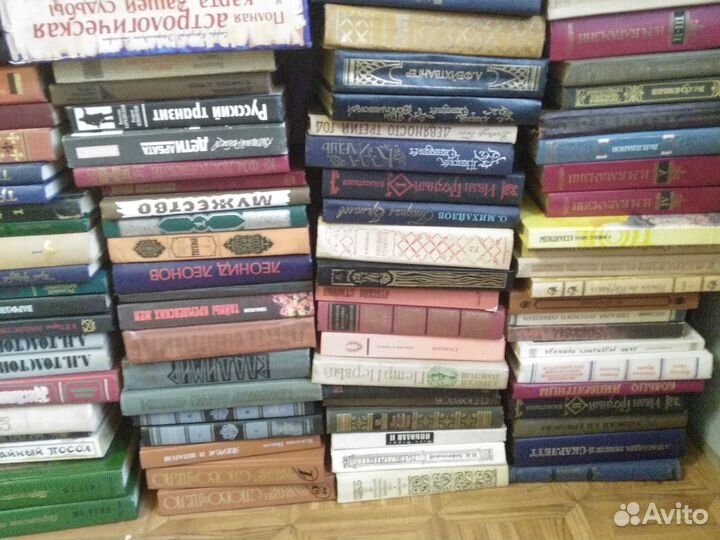 Продаю книги. Историческая литература и не только