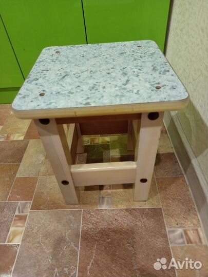 Табуретки кухонные