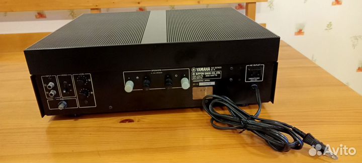 Усилители мощности Yamaha B-4 и Yamaha B-6