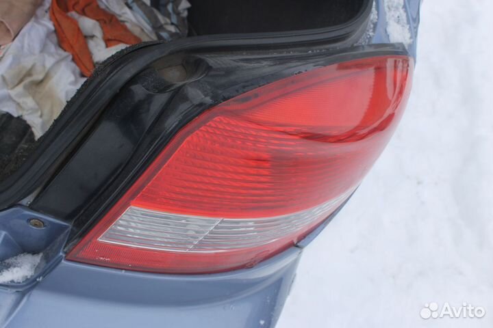 Kia Rio 1 DC фонарь правый