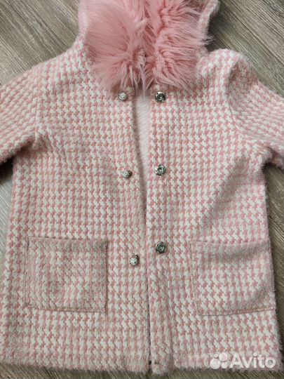 Пальто на девочку 104-110