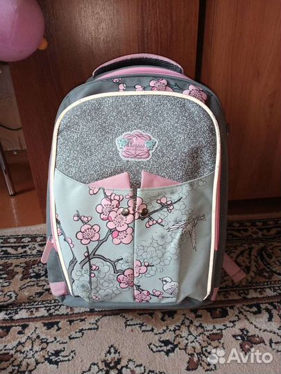 Рюкзаки ранцы для школы