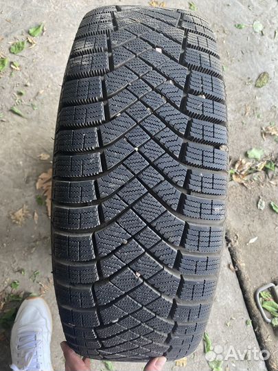 Колеса зимние Pirelli 205/55 r16 (липучка)