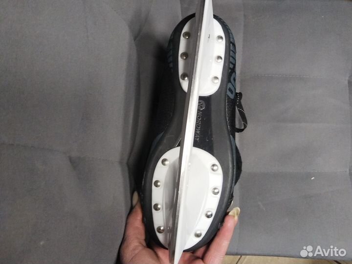 Коньки хоккейные