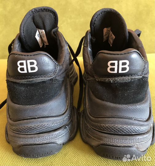 Редкие кроссовки Balenciaga Triple S 2018 года min