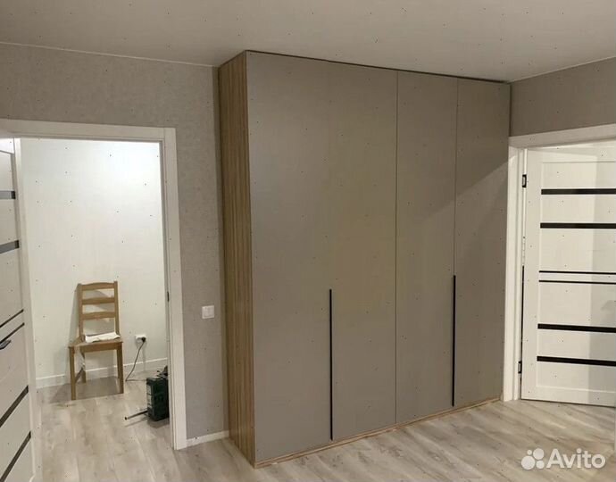 Шкафы на заказ 'Seek wisdom'