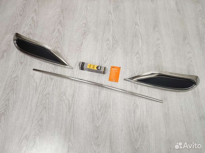 Накладки на задний бампер Volkswagen Tiguan 2020+