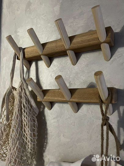 Вешалка настенная деревянная