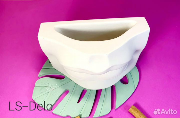 Силиконовая фoрма молд Губы Давида кашпо