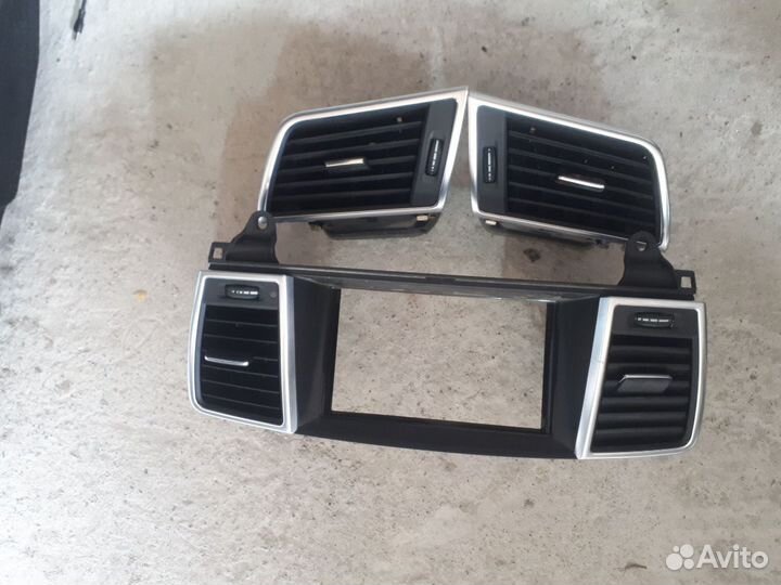 Воздуховод на панель мерседес ml166,gl166