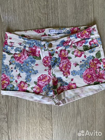 Шорты женские