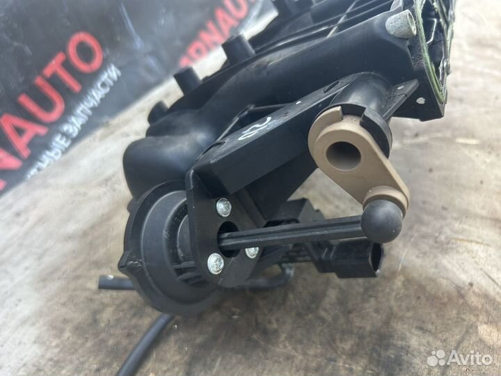 Ауди А4 Б8 впускной коллектор 1.8 CDH