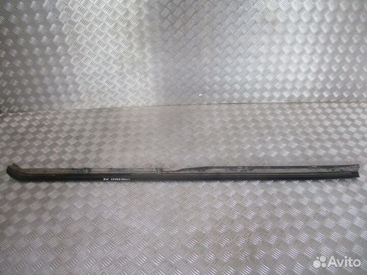 Молдинг водоотводящий правый Mercedes-Benz A941698