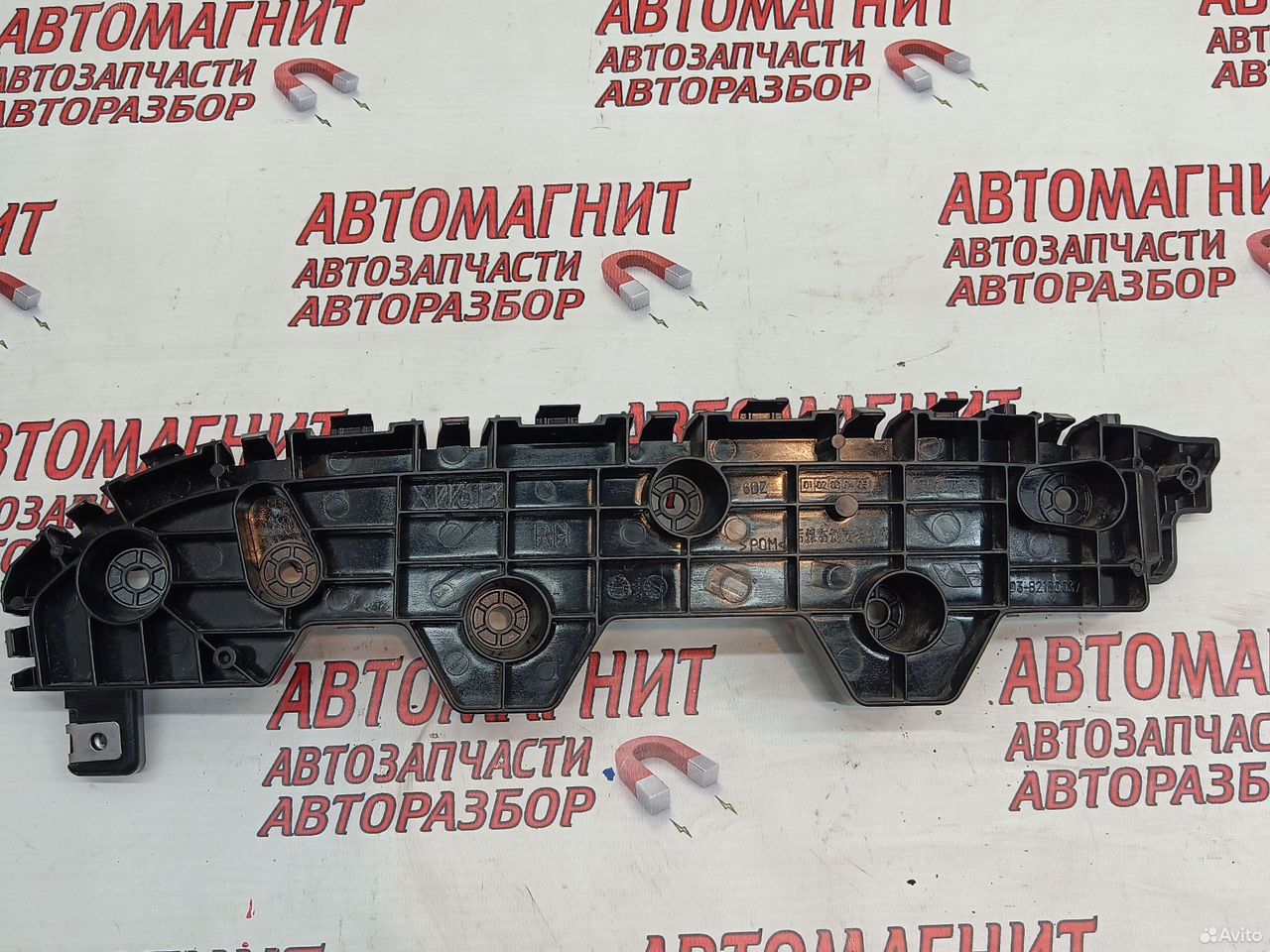 Кронштейн заднего бампера правый Lixiang L7