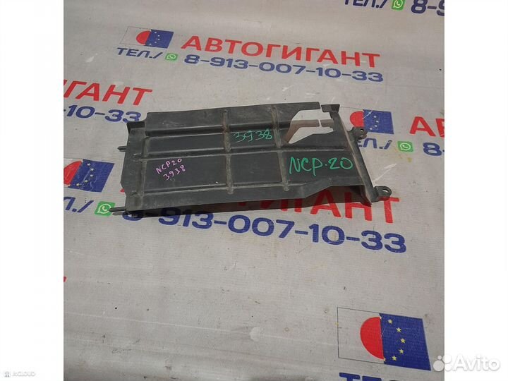 Дефлектор радиатора toyota funcargo