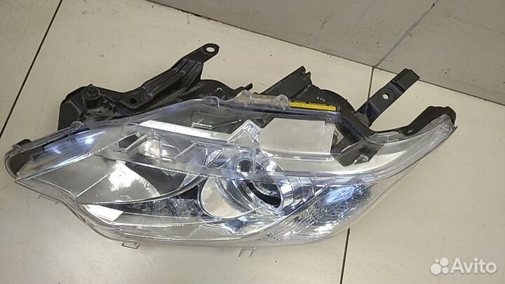 Фара левая Toyota Camry