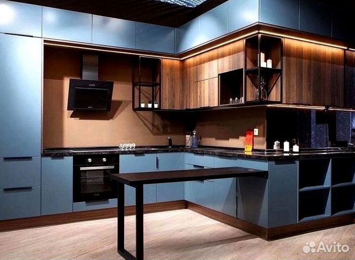 Кухня в потолок на заказ