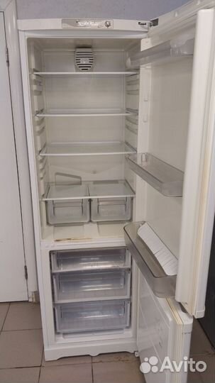 Холодильник Hotpoint ariston