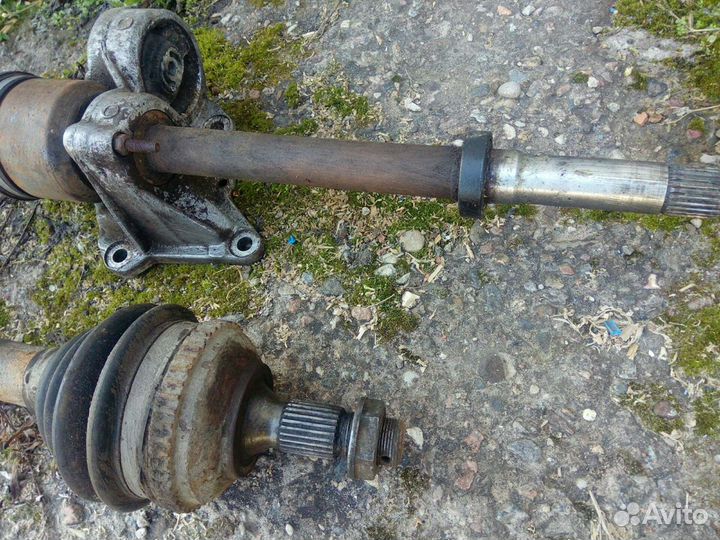 Левый шрус пежо 406, 2000г.в