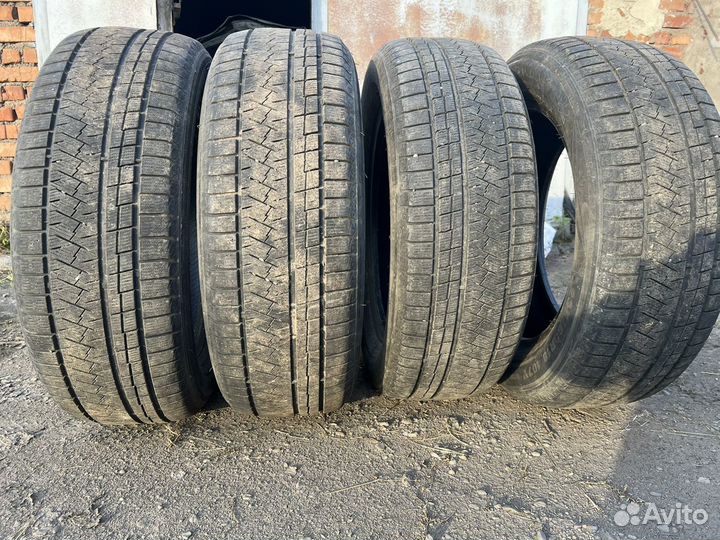 Triangle Snowlink TWT02 235/60 R18