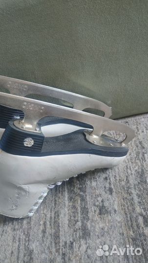 Коньки фигурные 35